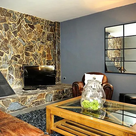 Casa de Férias La Caseta De Queixans Con Chimenea *