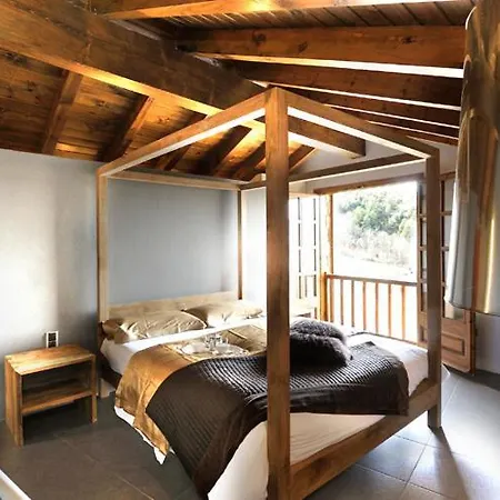 Casa de Férias La Caseta De Queixans Con Chimenea *