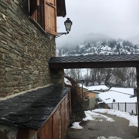 La Caseta De Queixans Con Chimenea